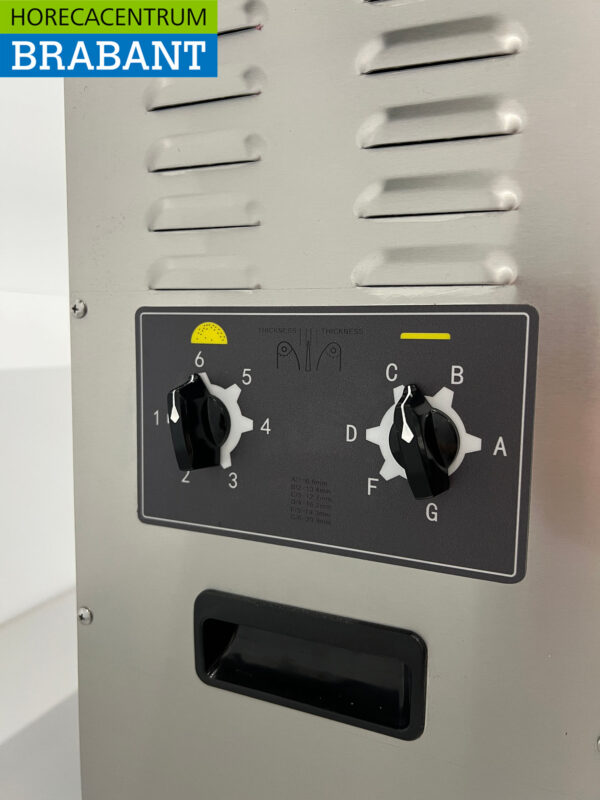 HCB Acier inoxydable Grille-pain vertical Grille-pain Four convoyeur XL 230V Horeca – Image 5