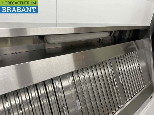 Hotte aspirante en acier inoxydable Premium-line Moteur 2000 mètres cubes Modèle oblique 200 cm 230V Horeca – Image 4