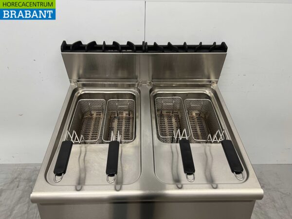 Friteuse double Combisteel en acier inoxydable 2 x 15 litres GAS Restauration – Image 4