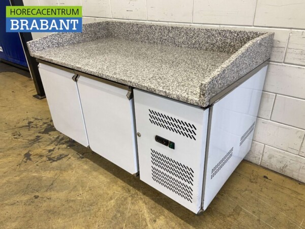 Établi à pizza en acier inoxydable Table à pizza Saladette 151 cm 230V Horeca – Image 2