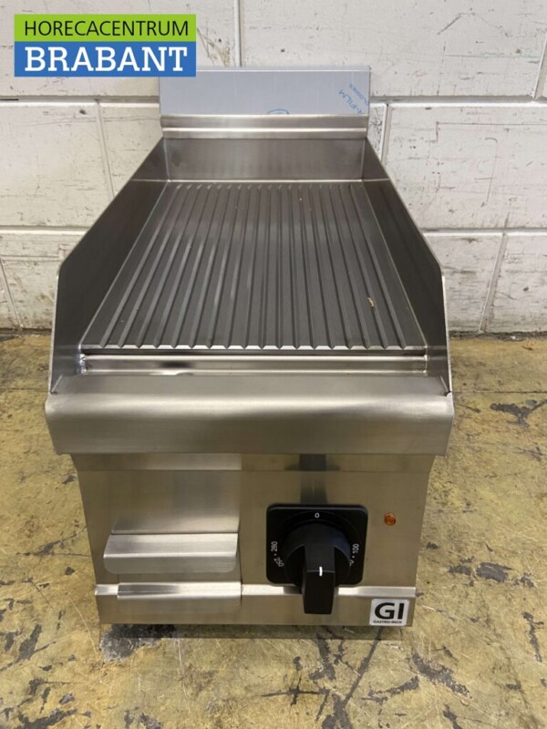 Planche à griller Gastro-Inox en acier inoxydable Planche à griller Plancha nervurée 30 cm 230V Horeca