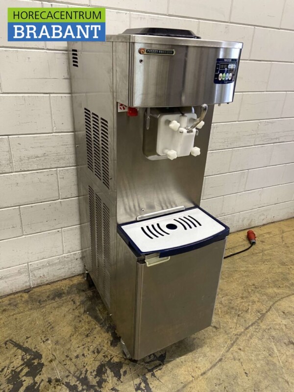 Machine à glace Nissei Soft en acier inoxydable Fonction Swirl NA3336 NA-3336 400V Horeca – Image 3