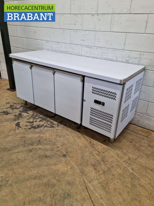 Acier inoxydable HCB Établi réfrigéré 3 portes 179,5 cm 230V Horeca – Image 2
