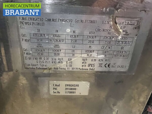 Acier inoxydable Electrolux Ligne de cuisson Double friteuse Bain marie Friteuse 440 cm GAS Restauration – Image 15