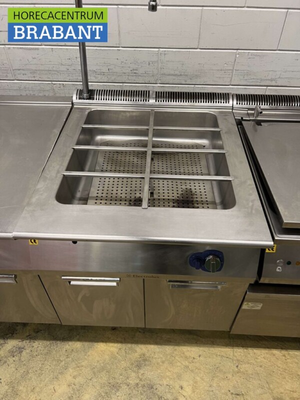 Acier inoxydable Electrolux Ligne de cuisson Double friteuse Bain marie Friteuse 440 cm GAS Restauration – Image 6
