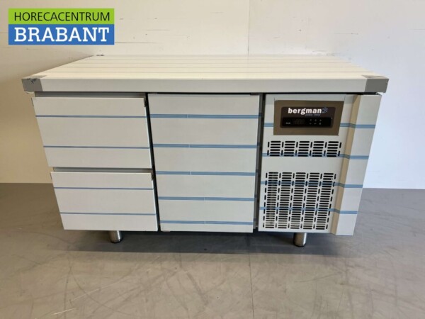 Établi réfrigéré Coreco Premium en acier inoxydable 2 tiroirs et 1 porte 1/1 gastronorm 134,5 cm Restauration