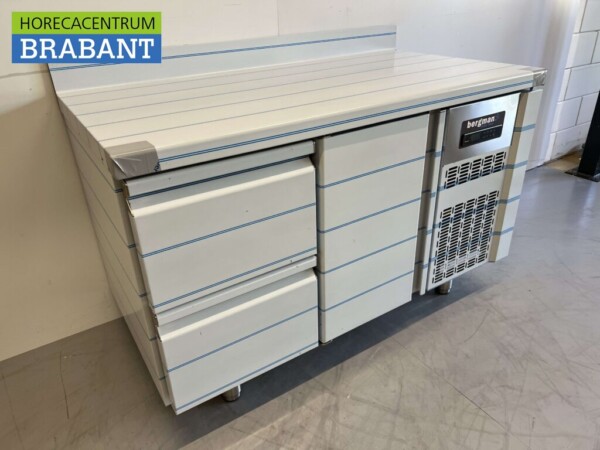 Etabli de congélation Coreco Premium en acier inoxydable 2 tiroirs et 1 porte 1/1 gastronorm 134,5 cm Horeca – Image 3