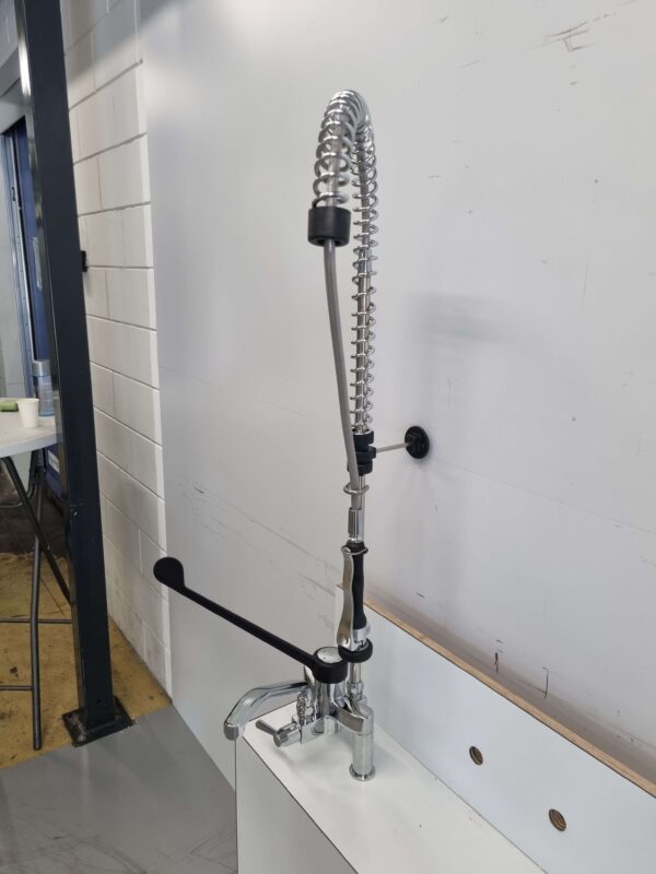 Monolith Douche de pré-rinçage Robinet de rinçage Commande par coude Mains libres Double trou Horeca – Image 3