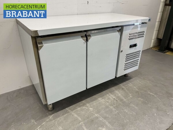 Établi réfrigéré en acier inoxydable 2 portes 136 cm 230V Horeca – Image 3
