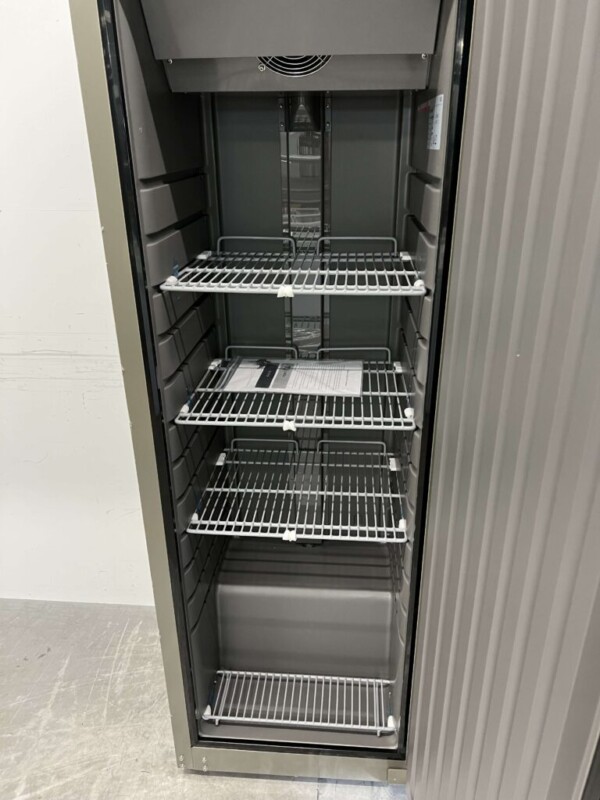 HCB ABS Réfrigérateur Réfrigérant 305 litres 230V Horeca – Image 5