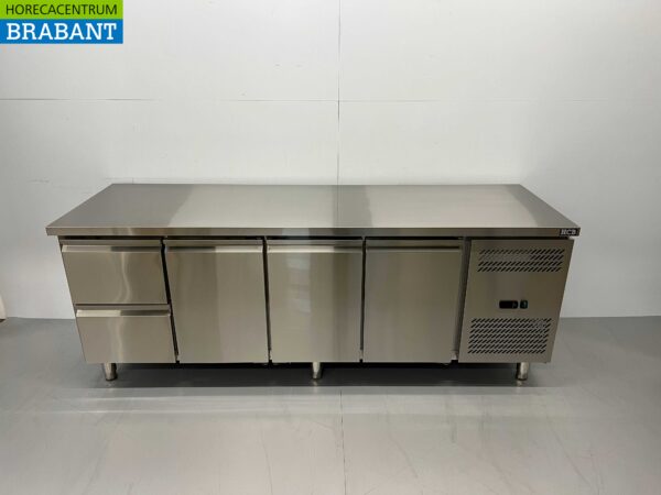 Établi réfrigéré HCB en acier inoxydable 3 portes et 2 tiroirs 223 cm 230V Horeca