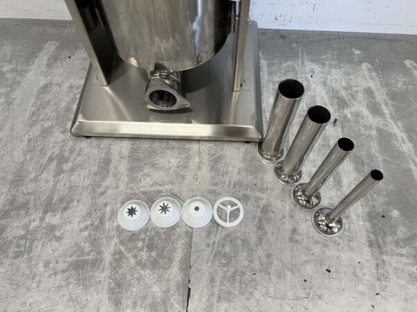 Machine à churros verticale en acier inoxydable Machine à churros pour farcir les boîtes de conserve Remplisseur de saucisses 15 litres Restauration – Image 4