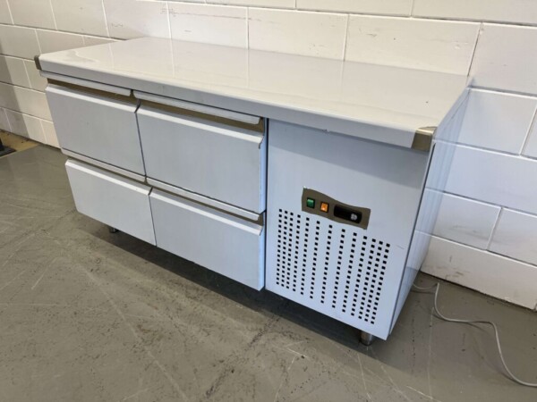 Mercatus en acier inoxydable Établi réfrigéré 4 tiroirs 147 cm 230V Horeca – Image 2