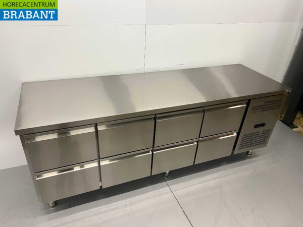 Établi réfrigéré en acier inoxydable 8 tiroirs 223 cm 230V Horeca – Image 3