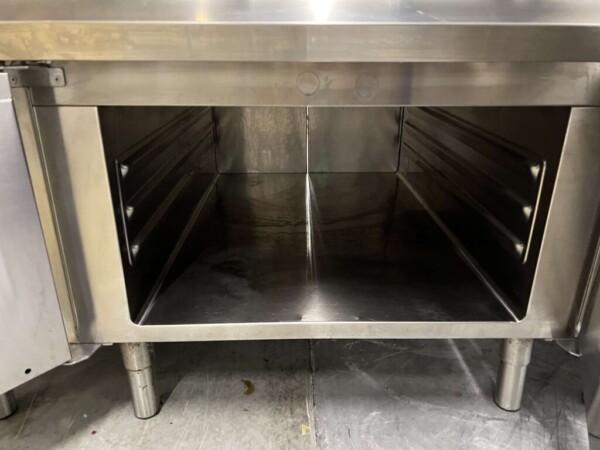 Acier inoxydable MBM Îlot de cuisine Cuisinière à 2 feux, plaque de cuisson et double friteuse 241 cm Horeca – Image 12