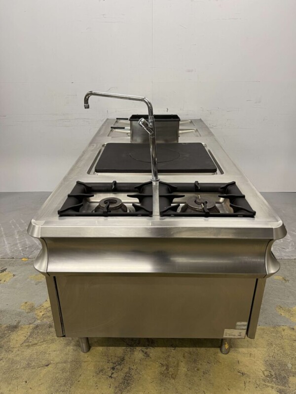 Acier inoxydable MBM Îlot de cuisine Cuisinière à 2 feux, plaque de cuisson et double friteuse 241 cm Horeca – Image 3