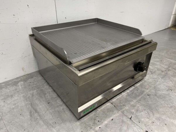 Plaque Emme Grill en acier inoxydable 1/2 plancha striée 60 cm 400V Horeca – Image 3