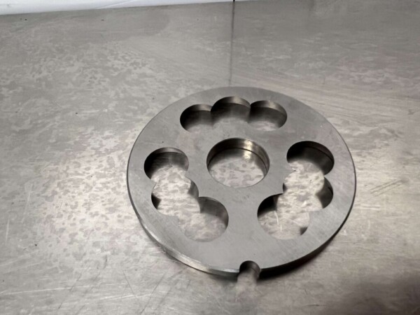 Plaque de prédécoupe en acier inoxydable pour hachoir taille 22 Boucherie Traiteur