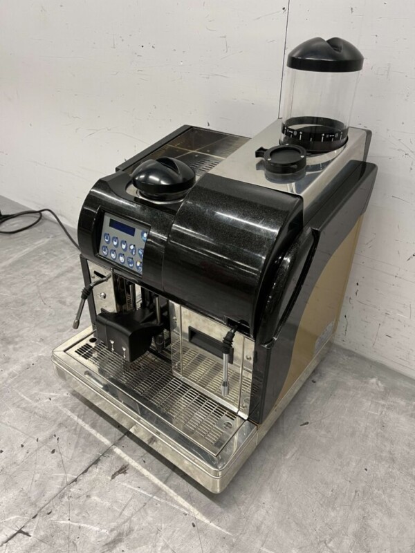 CMA Machine à café Machine à espresso Grains frais 230V Restauration – Image 4