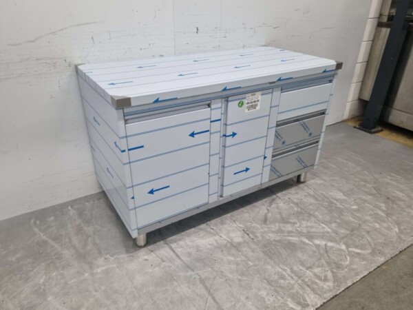 Armoire de travail en acier inoxydable Table de travail, porte à charnières, 3 tiroirs et poubelle 140 cm Horeca – Image 3