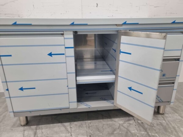 Armoire de travail en acier inoxydable Table de travail, porte à charnières, 3 tiroirs et poubelle 140 cm Horeca – Image 7