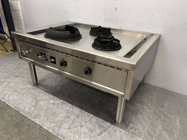 Table wok Nayati en acier inoxydable cuiseur wok 3 brûleurs 150 cm Propane gaz Restauration – Image 3