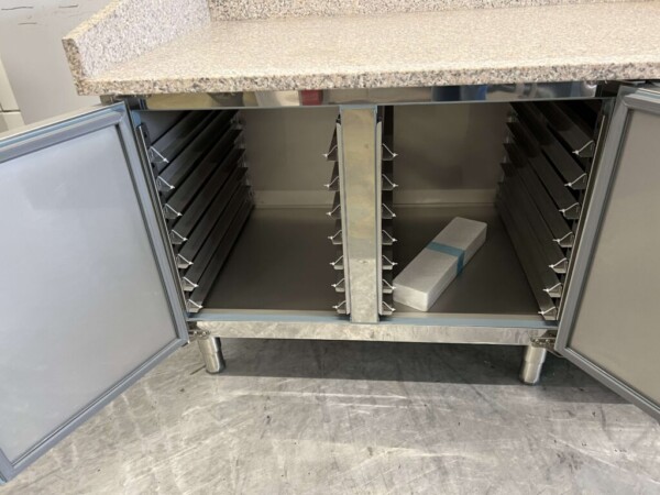 Établi à pizza Saro en acier inoxydable Table à pizza 3 portes 202 cm 230V Horeca – Image 4