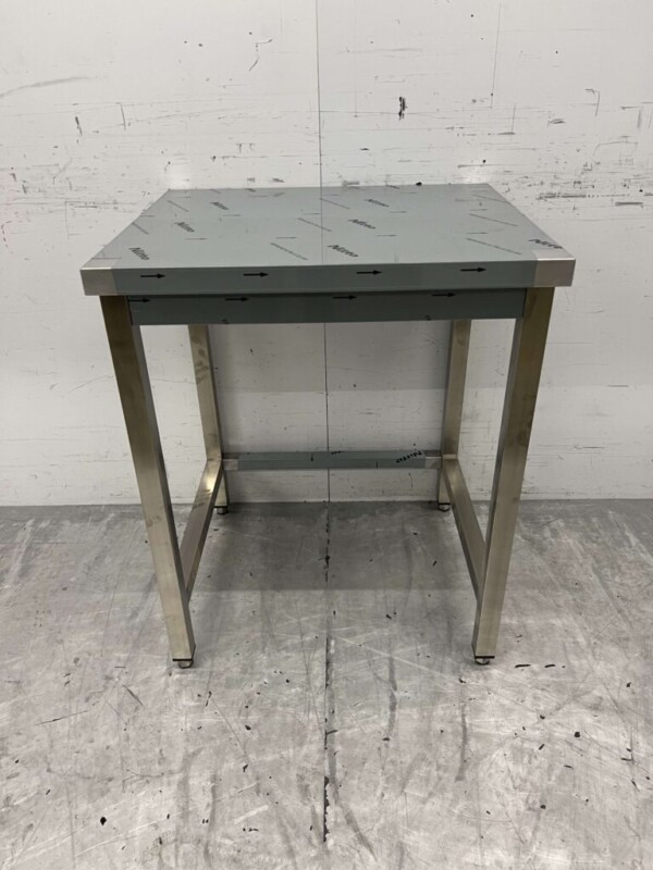 Table de travail en acier inoxydable Premium-line 70 x 60 x 85 cm Restauration