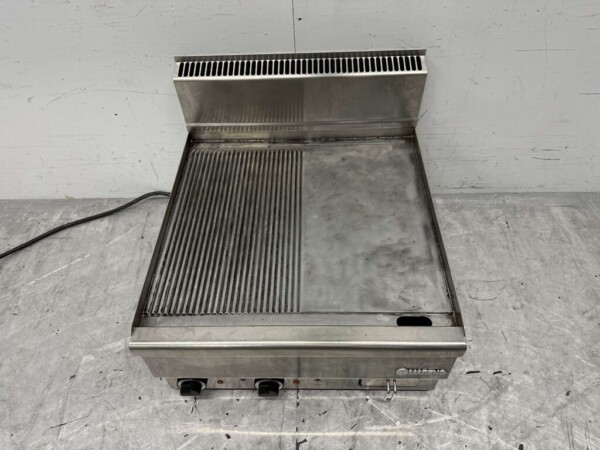 Plaque de cuisson Mareno en acier inoxydable 1/2 Plaque de cuisson cannelée 60 cm 400V Horeca – Image 2