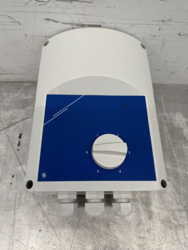 Régulateur de tension Trafo controller 5A 230V Horeca