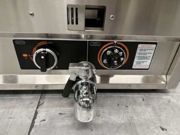 Friteuse double en acier inoxydable 2 x 30 litres PROPAAN gas Catering – Image 6