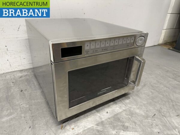 Micro-ondes en acier inoxydable Samsung 1850 watts 230V Restauration – Image 3