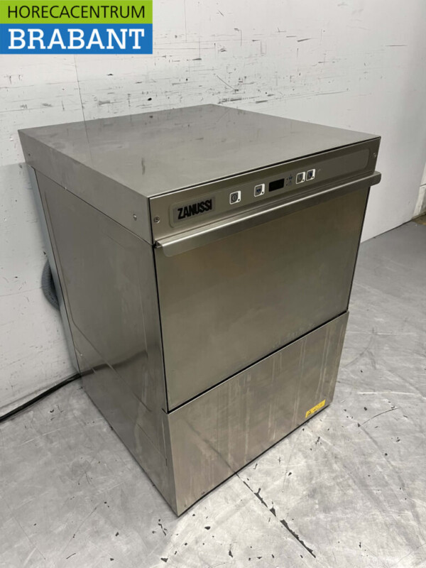 Lave-vaisselle Zanussi NUC3 en acier inoxydable Chargement frontal 400V Horeca – Image 3