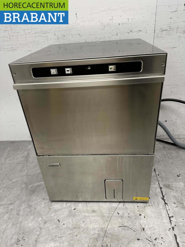 Lave-vaisselle Zanussi LS5/3 en acier inoxydable Chargement frontal 400V Horeca