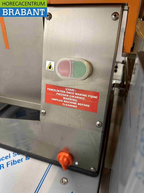 Cancan Presse-agrumes automatique avec réservoir et base mobile 230V Horeca – Image 6