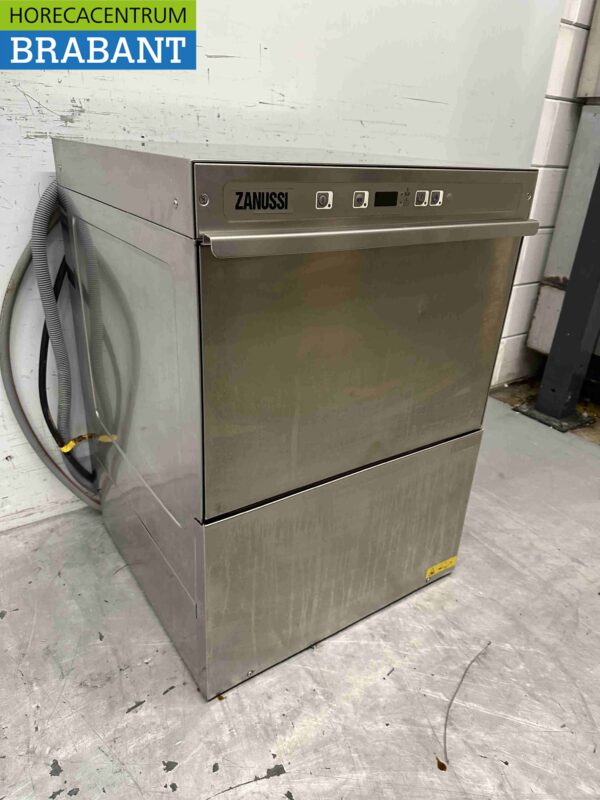 Lave-vaisselle Zanussi LS5/3 en acier inoxydable Chargement frontal 400V Horeca – Image 3