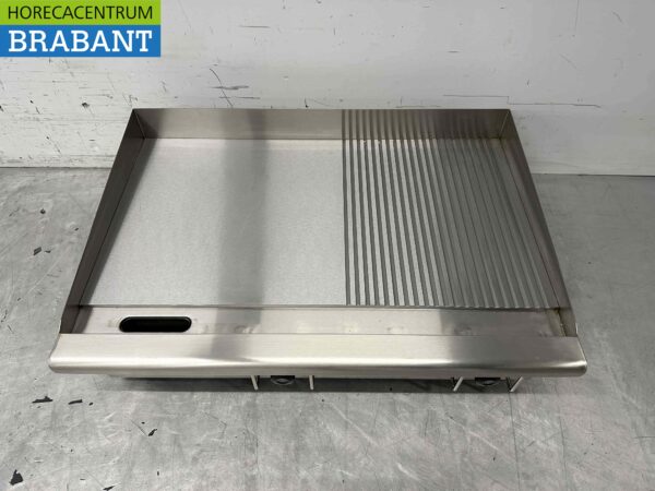 Plaque de gril en acier inoxydable 1/2 nervurée 74 cm 400V Horeca – Image 2