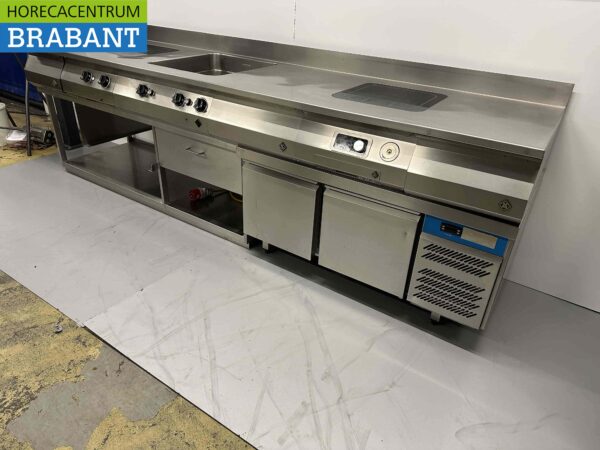 Acier inoxydable MKN Ligne de cuisson Double four électrique Induction et rôtissoire et plan de travail réfrigéré 300 cm 230/400V Horeca – Image 3