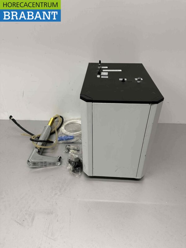 Refroidisseur d'eau Triwin fonction eau chaude avec robinet spécial 230V