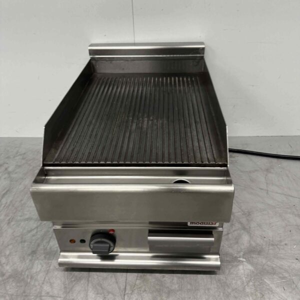 Acier inoxydable Planche à griller modulaire Planche à griller Plancha nervurée 40 cm 400V Horeca
