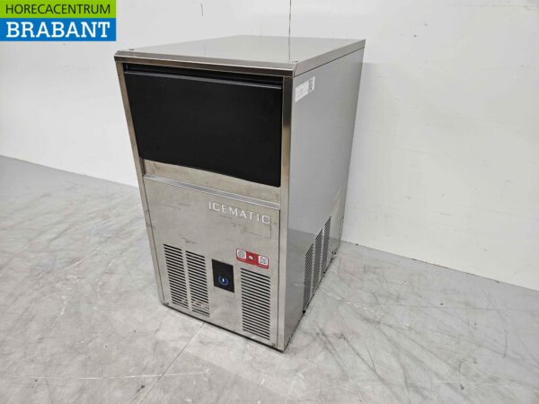 Machine à glaçons Icematic C38 en acier inoxydable machine à glaçons 34 kg p/d 230V build 2023 Horeca – Image 2