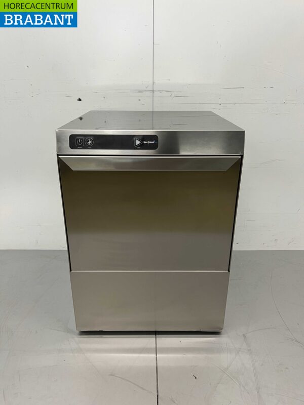Lave-vaisselle Adler Evo en acier inoxydable Lave-vaisselle avec pompe d'évacuation de l'adoucisseur d'eau et distributeur de savon 400V Horeca