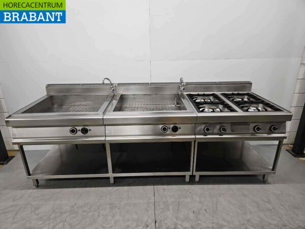 Gico Baking line en acier inoxydable Cuisinière 4 feux avec 2 x double bain marie GAS/400V Horeca