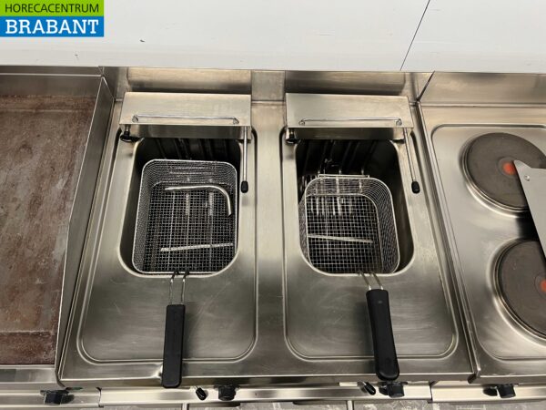 Acier inoxydable Electrolux Baking line Cuisinière 4 feux, double friteuse et plancha 245 cm 400V Horeca – Image 9