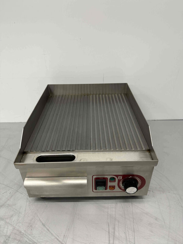 Acier inoxydable Plaque de gril Grille striée 36 cm 230V Horeca