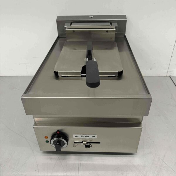 Friteuse en acier inoxydable Friteuse 10 litres 650 Series 400V Horeca