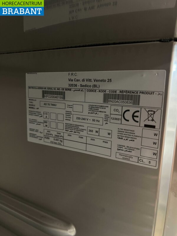 Réfrigérateur à porte vitrée Polaris en acier inoxydable 562 litres 230V Horeca – Image 5