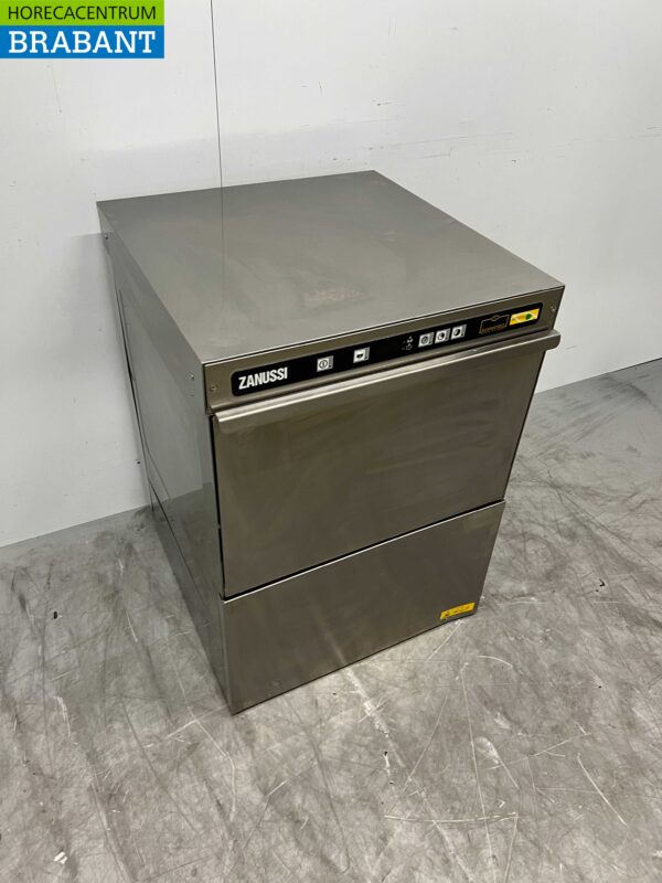 Lave-vaisselle Zanussi Zuca3 en acier inoxydable Chargement frontal 400V Horeca – Image 3