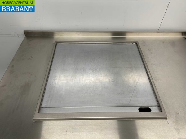 Acier inoxydable Mareno Baking line Plaque de cuisson électrique miroir / plancha et 4 brûleurs induction 247 cm 400V Horeca – Image 5
