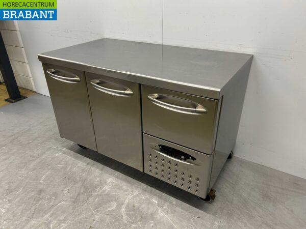 Établi réfrigéré mobile Mercatus en acier inoxydable 2 portes et 1 tiroir 132 cm 230V Horeca – Image 2
